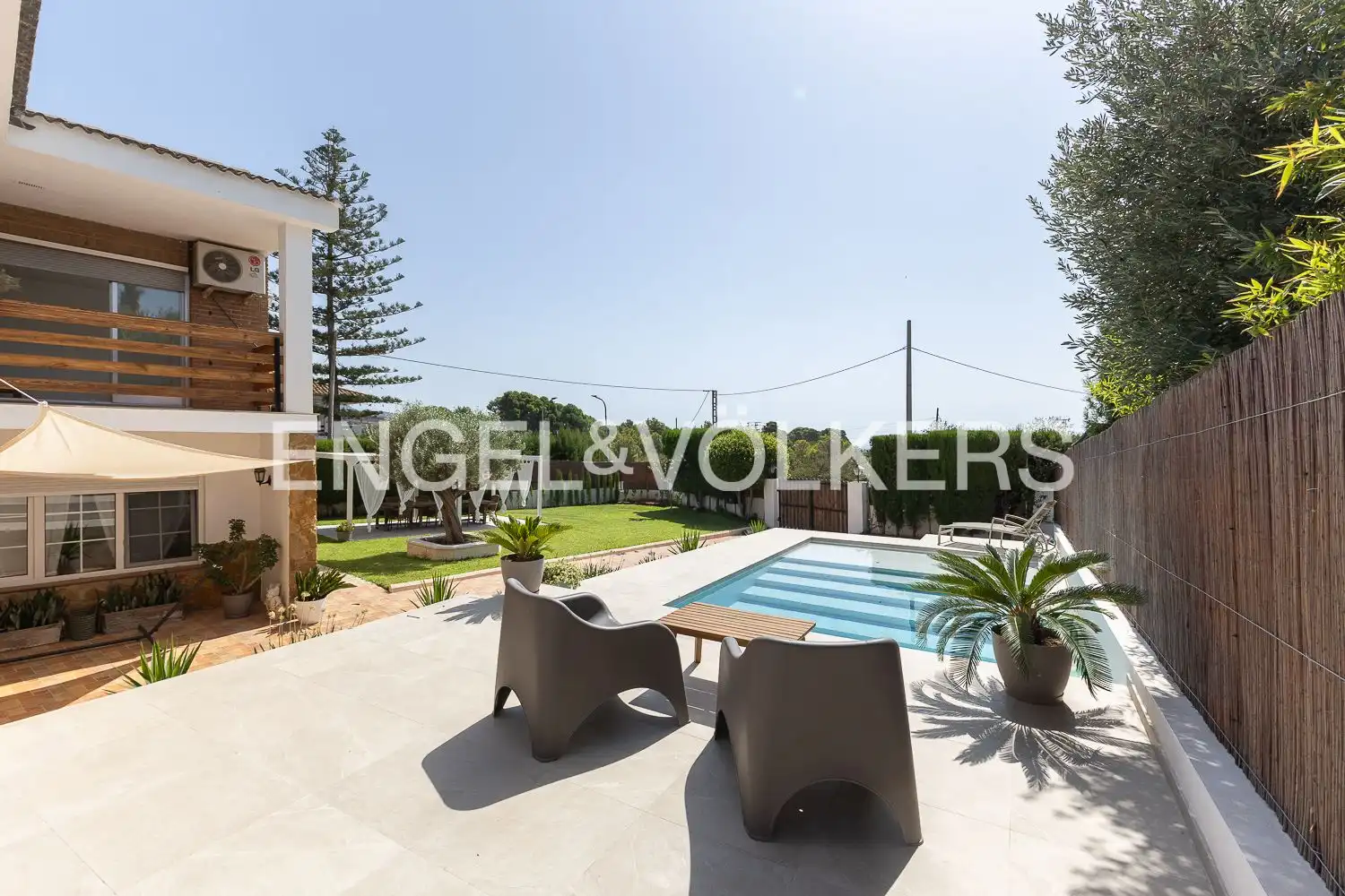 Terrasse von Haus oder Chalet zur Miete in El Puig de Santa Maria mit Klimaanlage, Heizung und Privatgarten