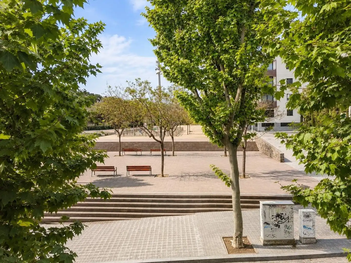 Vista exterior de Casa o xalet en venda en Badalona amb Aire condicionat, Calefacció i Jardí privat