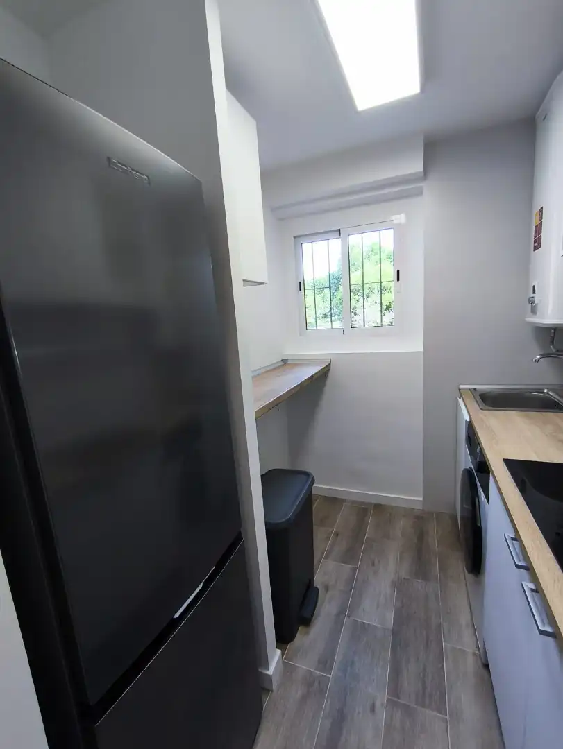 Kitchen of Flat for share in Madrid  with Heating, Furnished and Washing machine