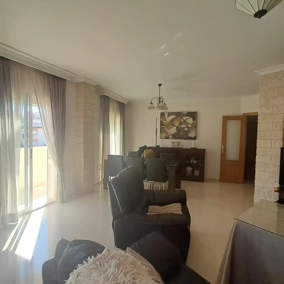 Sala d'estar de Àtic en venda en Estepona
