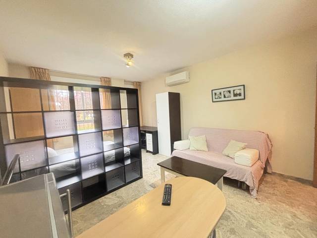 Apartamento en Alquiler en Calle Concepción Arenal en Puerta de Toledo - Atalaya