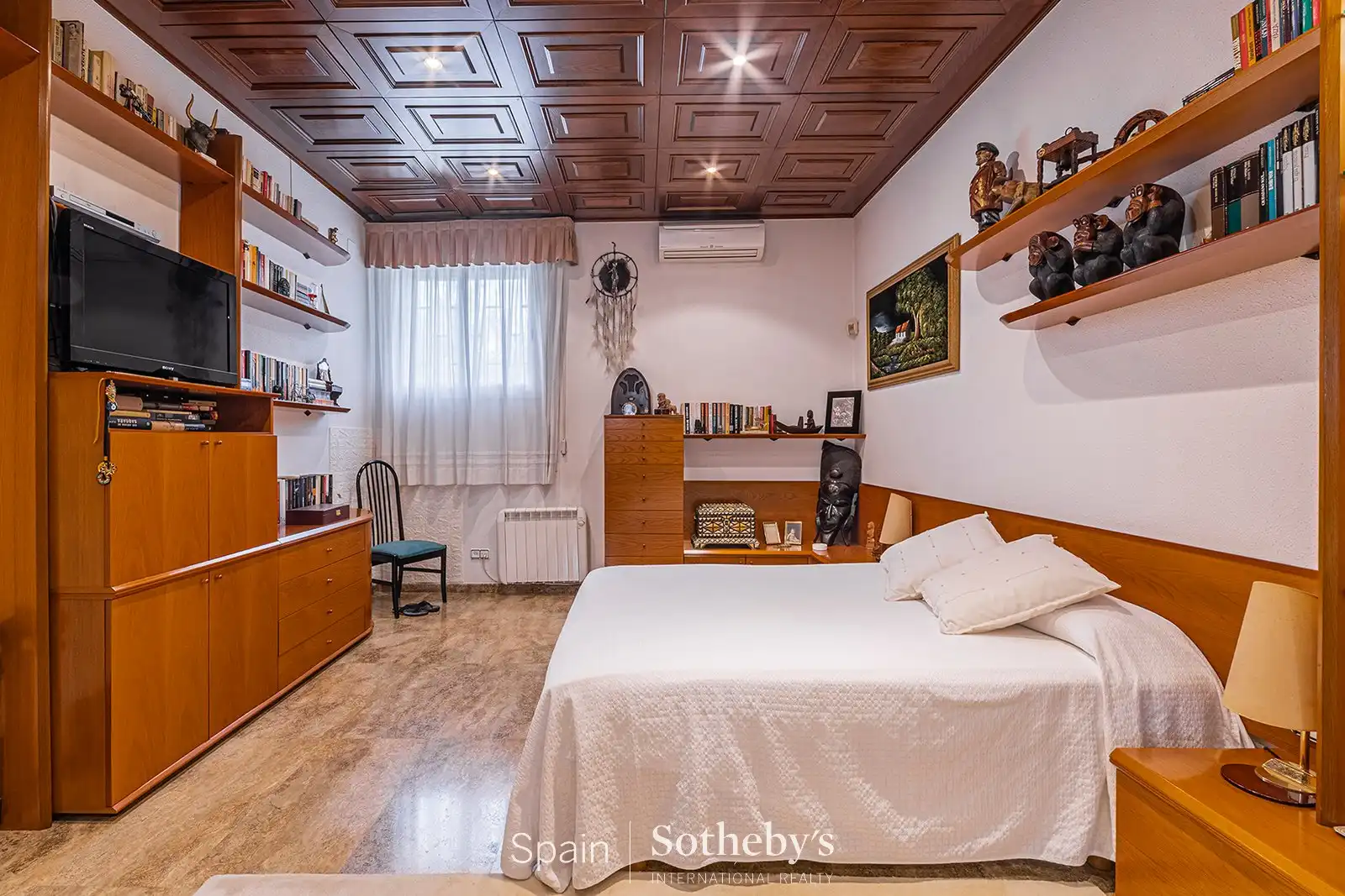 Dormitori de Casa o xalet en venda en Barcelona amb Aire condicionat, Calefacció i Jardí privat