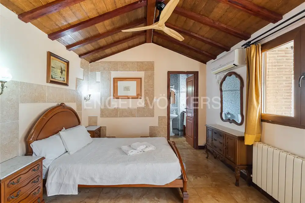 Habitación de Casa o chalet en venta en El Palomar con Aire acondicionado, Calefacción y Terraza