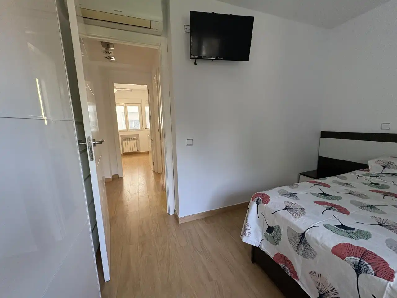 Bedroom of Flat for rent in Madrid  with Air Conditioner, Heating and Furnished