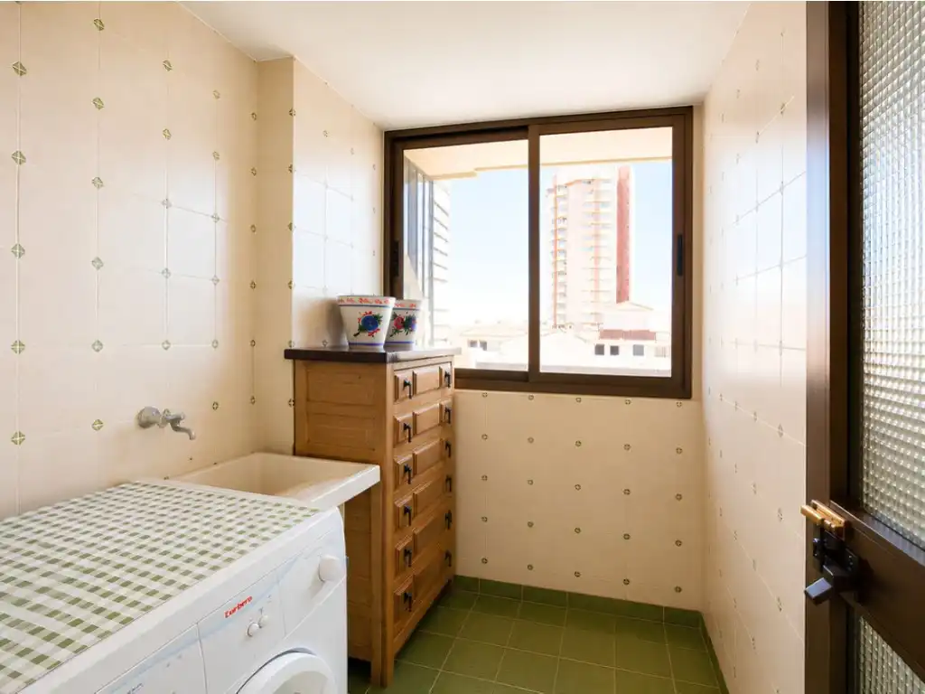 Habitación de Piso en venta en Fuengirola con Aire acondicionado, Terraza y Amueblado