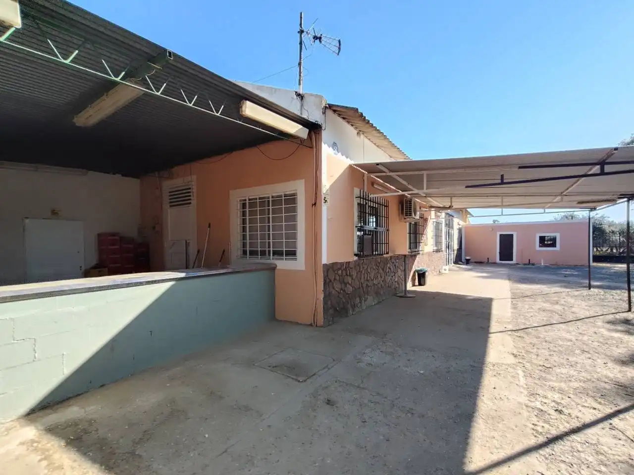 Exterior view of Houses for sale in Carmona  with Private garden and Terrace