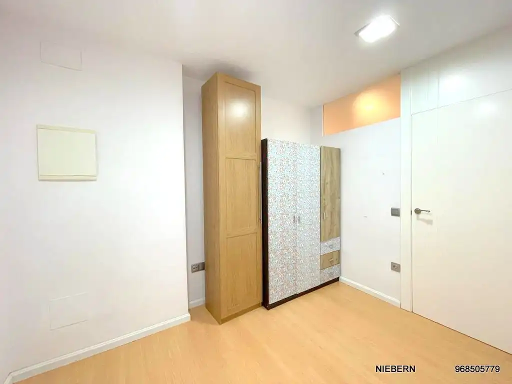 Habitación de Piso de alquiler en Cartagena con Aire acondicionado, Parquet y Amueblado