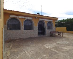 Vista exterior de Casa o xalet en venda en Gibraleón amb Piscina