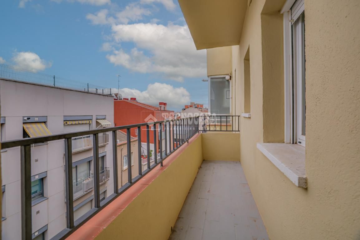 Flat for sale in Ca n'Aurell, Ponent