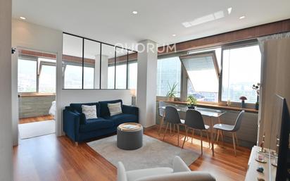 Sala d'estar de Pis en venda en Bilbao  amb Calefacció