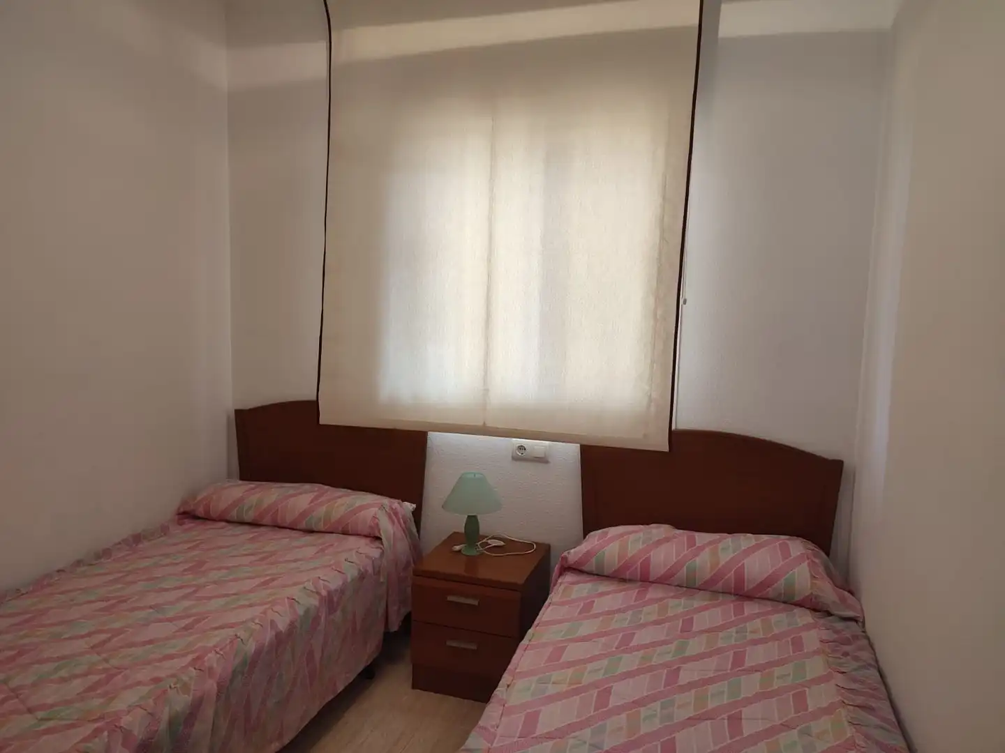 Habitación de Apartamento de alquiler en Oropesa del Mar / Orpesa con Aire acondicionado, Terraza y Amueblado