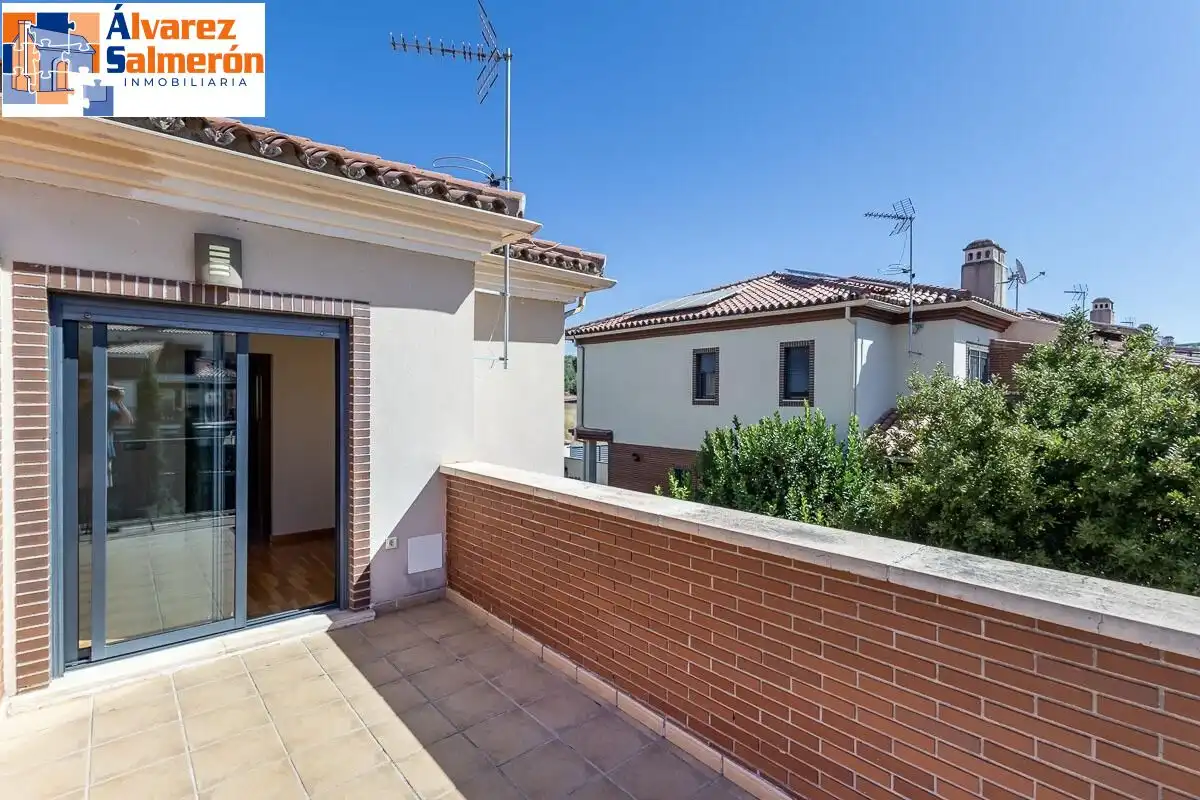 Terraza de Casa o chalet en venta en Albolote con Aire acondicionado, Calefacción y Jardín privado