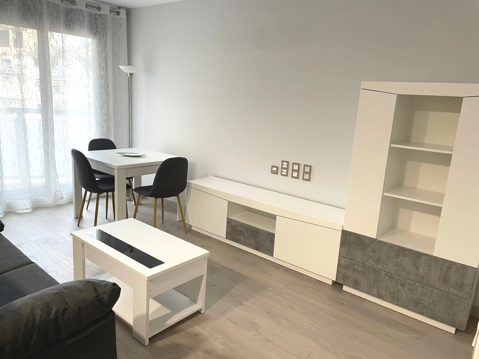 Living room of Flat to rent in Barbastro  with Air Conditioner, Heating and Storage room