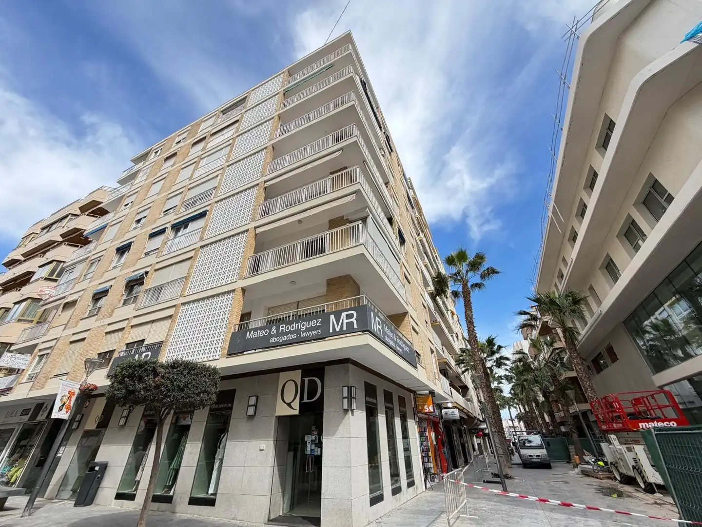 Vista exterior de Ático en venta en Torrevieja con Aire acondicionado, Calefacción y Amueblado