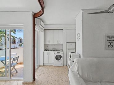 Apartment mit Pool zum Verkauf in Las Marinas / Les Marines
