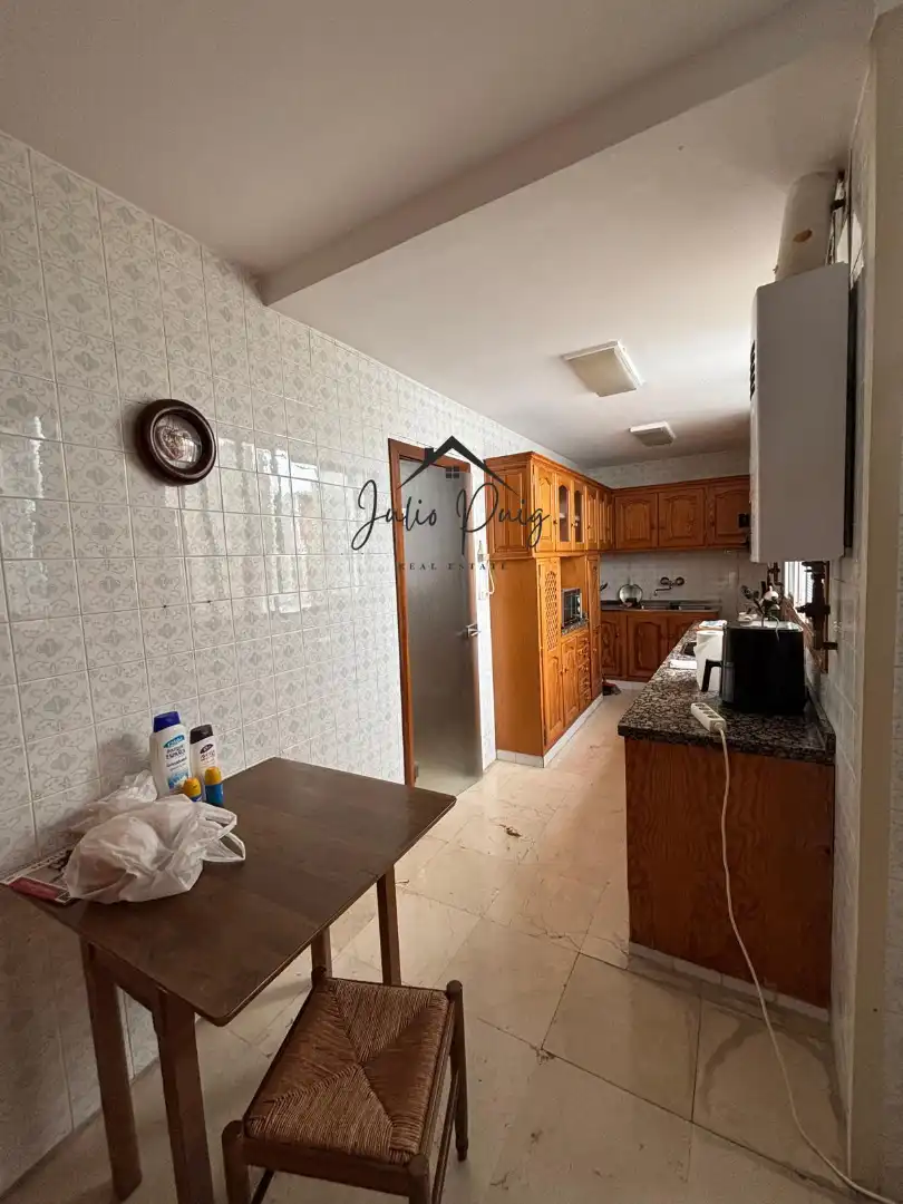 Kitchen of Flat for sale in Sevilla  with Air Conditioner, Terrace and Storage room