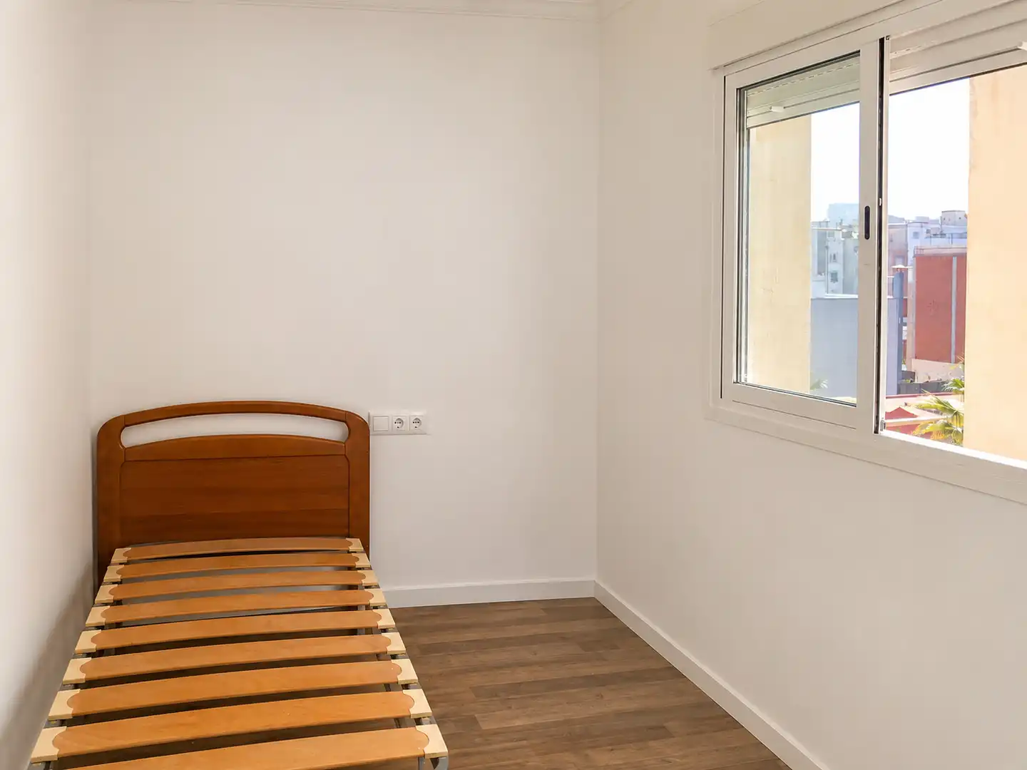 Habitación de Ático en venta en Santa Coloma de Gramenet con Aire acondicionado, Parquet y Terraza