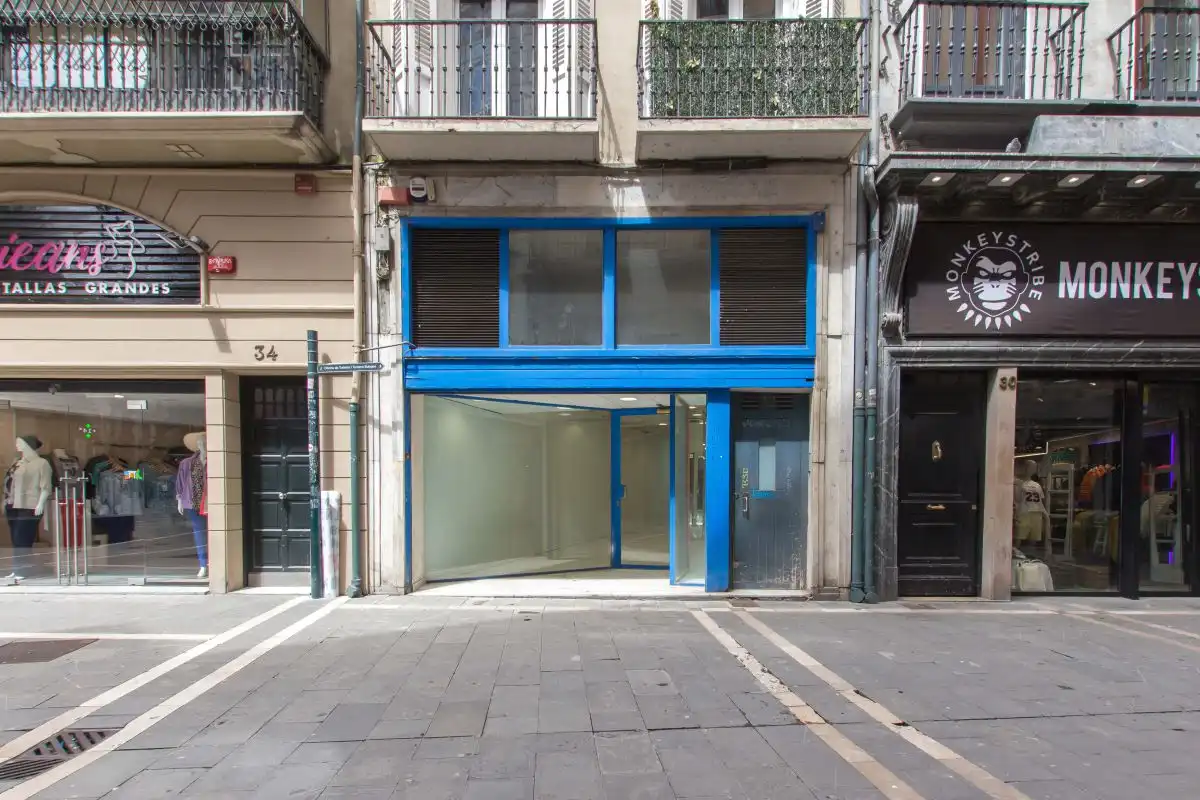 Vista exterior de Local de alquiler en  Pamplona / Iruña con Aire acondicionado