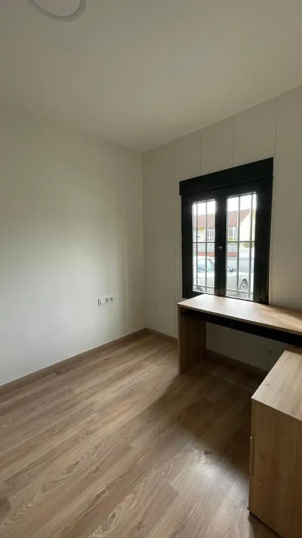 Dormitori de Casa o xalet en venda en Ferrol amb Jardí privat, Parquet i Traster