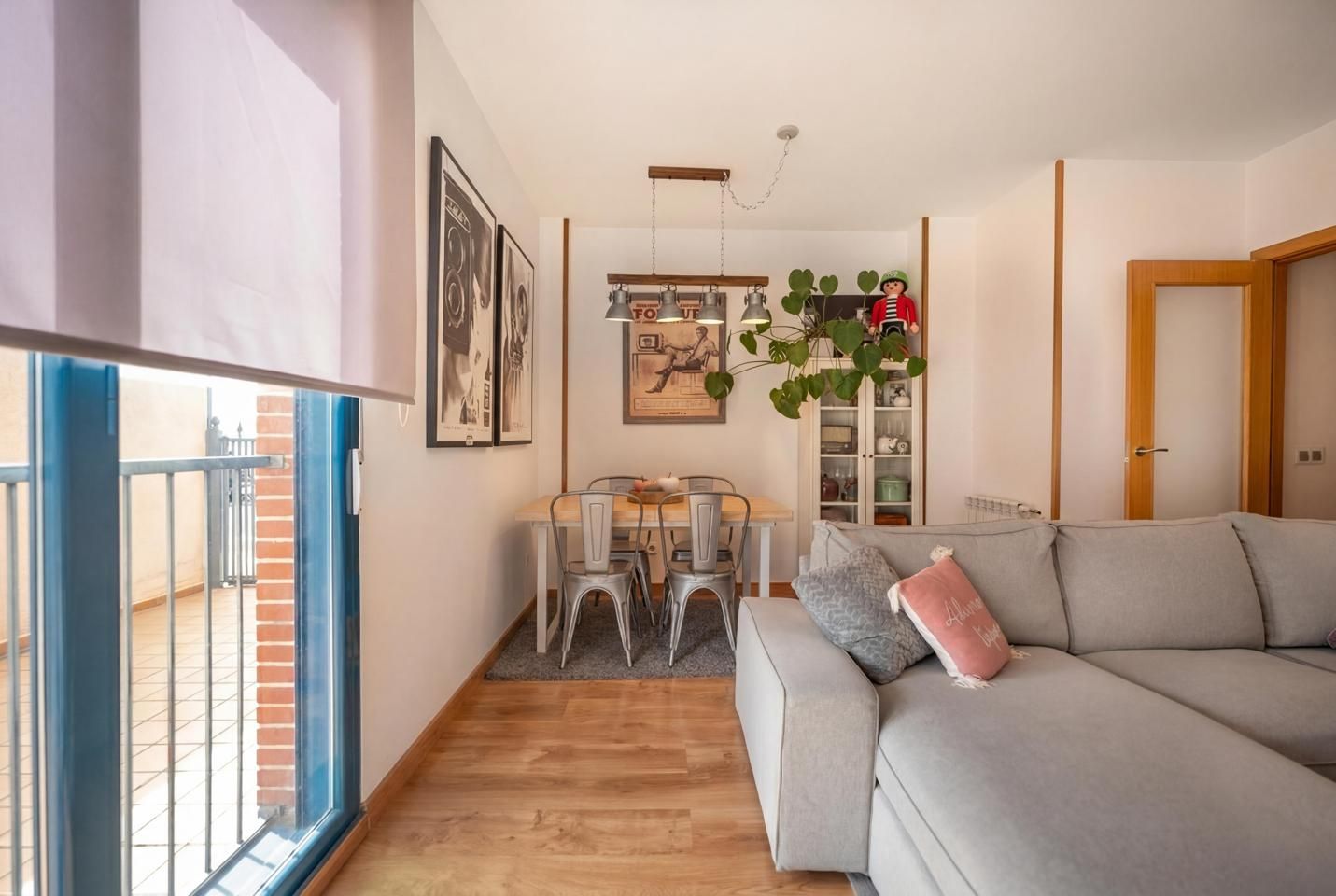 Sala de estar de Planta baja en venta en Ávila Capital con Calefacción, Trastero y Piscina comunitaria