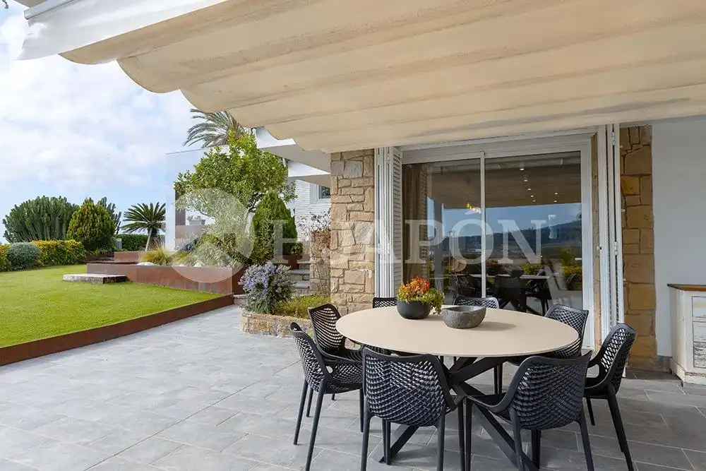 Terraza de Casa o chalet en venta en Alella con Aire acondicionado, Calefacción y Jardín privado