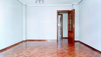 Flat to rent in  Madrid Capital  with Air Conditioner, Heating and Parquet flooring