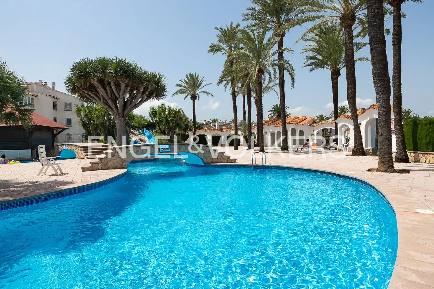 Piscina de Apartament de lloguer en Dénia amb Aire condicionat, Calefacció i Terrassa