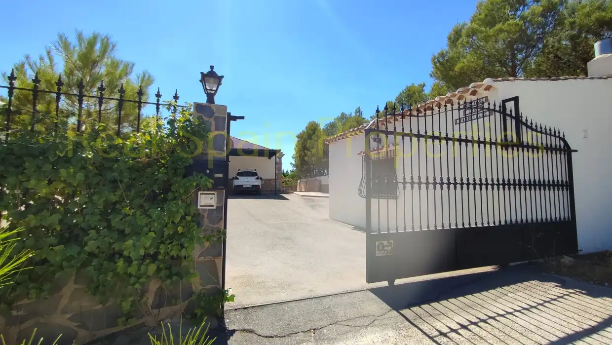 Casa rústica amb piscina en venda a Vélez-Blanco