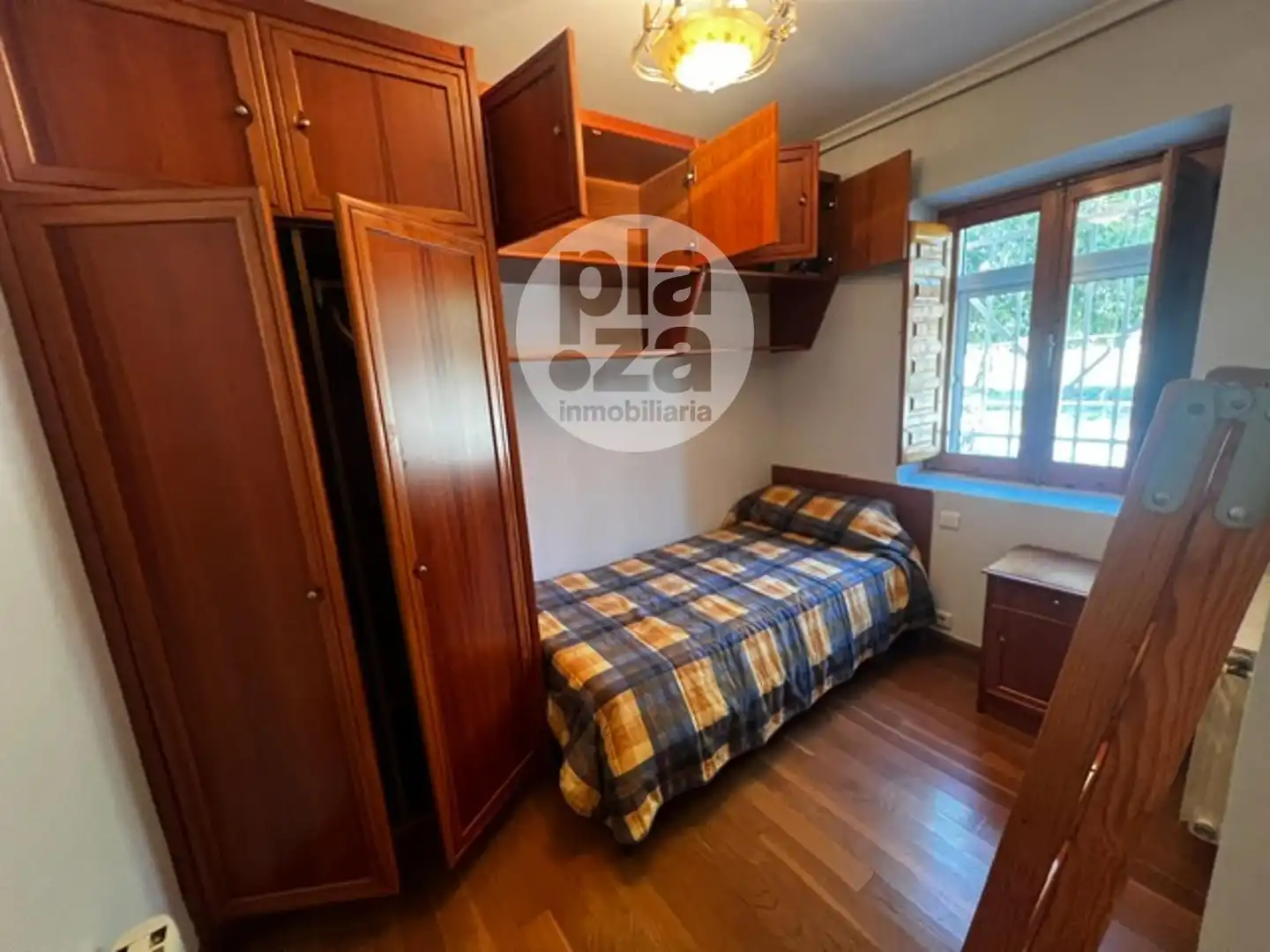 Bedroom of Flat for sale in Burgos  with Heating and Furnished