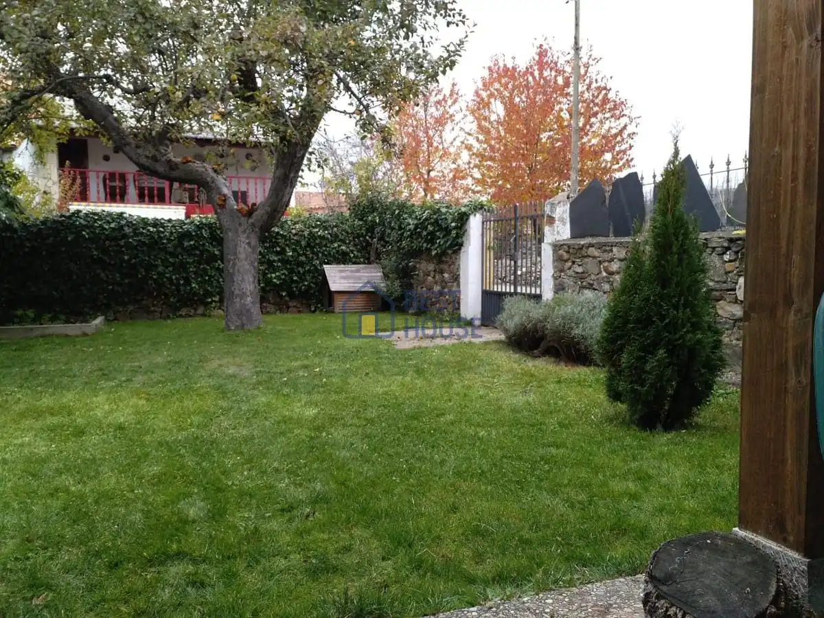 Jardí de Casa o xalet en venda en Soto y Amío amb Calefacció, Jardí privat i Parquet