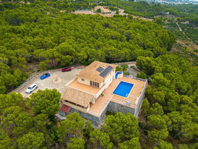 Casa-chalet en Alquiler en Carrer Bernia en Altea la Vella