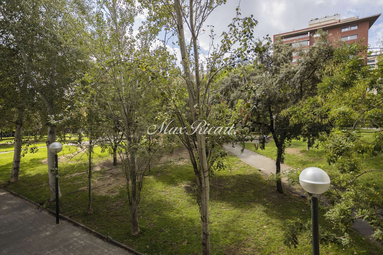 Vista exterior de Pis en venda en  Barcelona Capital amb Aire condicionat, Calefacció i Terrassa
