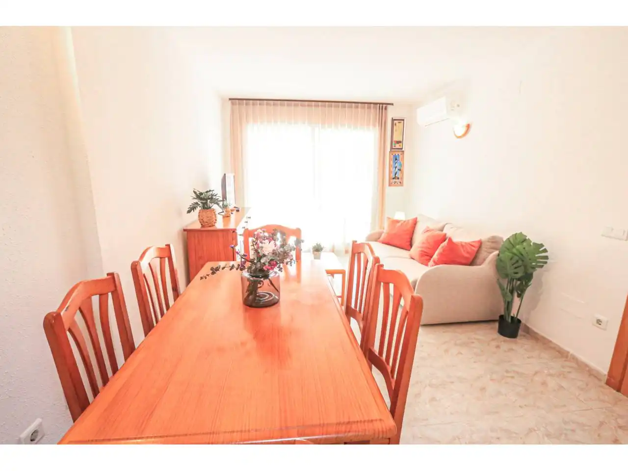 Sala de estar de Apartamento en venta en Vandellòs i l'Hospitalet de l'Infant con Aire acondicionado, Terraza y Trastero