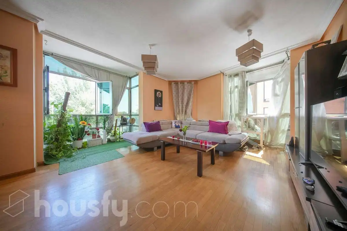 Flat for sale in Cine, Campamento