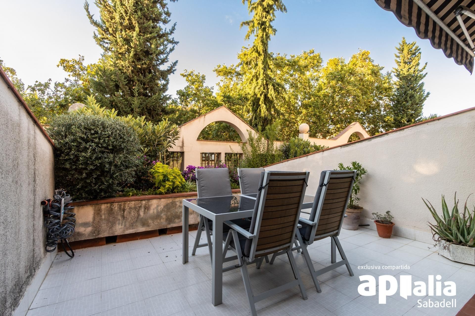 Terrassa de Casa o xalet en venda en Sabadell amb Aire condicionat, Calefacció i Jardí privat