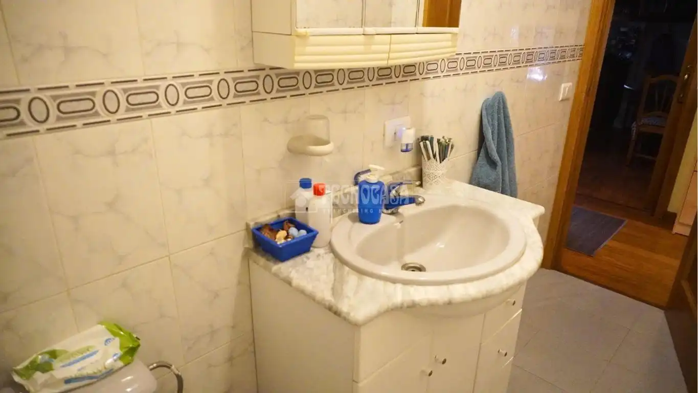 Bathroom of Detached homes for sale in San Cristóbal de la Laguna  with Terrace and Furnished
