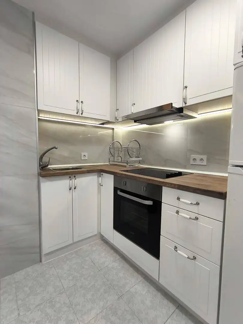 Cocina de Loft en venta en Torrevieja con Aire acondicionado, Jardín privado y Amueblado