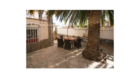 Villa con piscina privada cerca de la playa y servicios en Miami Platja, imatge 5