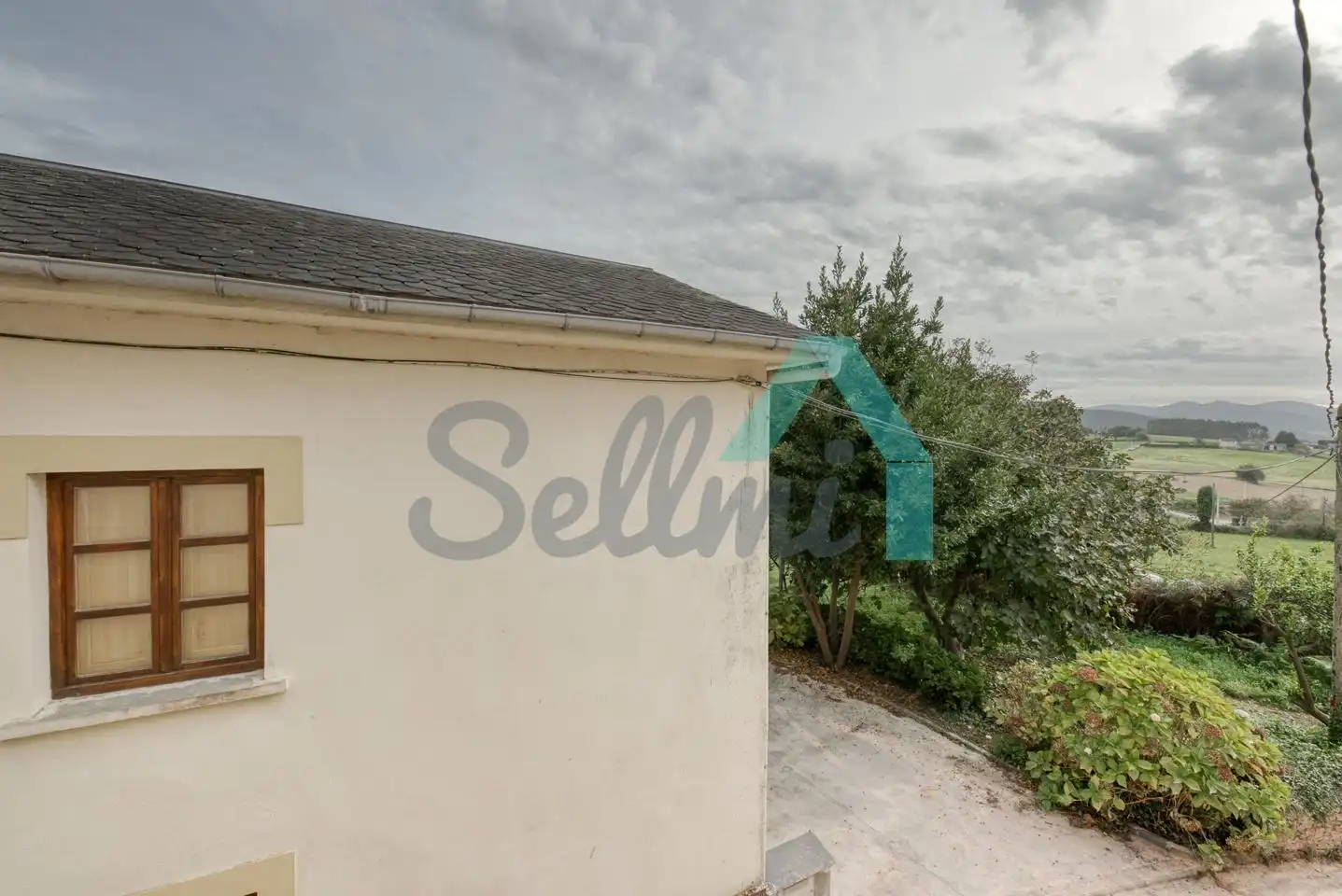 Vista exterior de Casa adosada en venta en Castropol