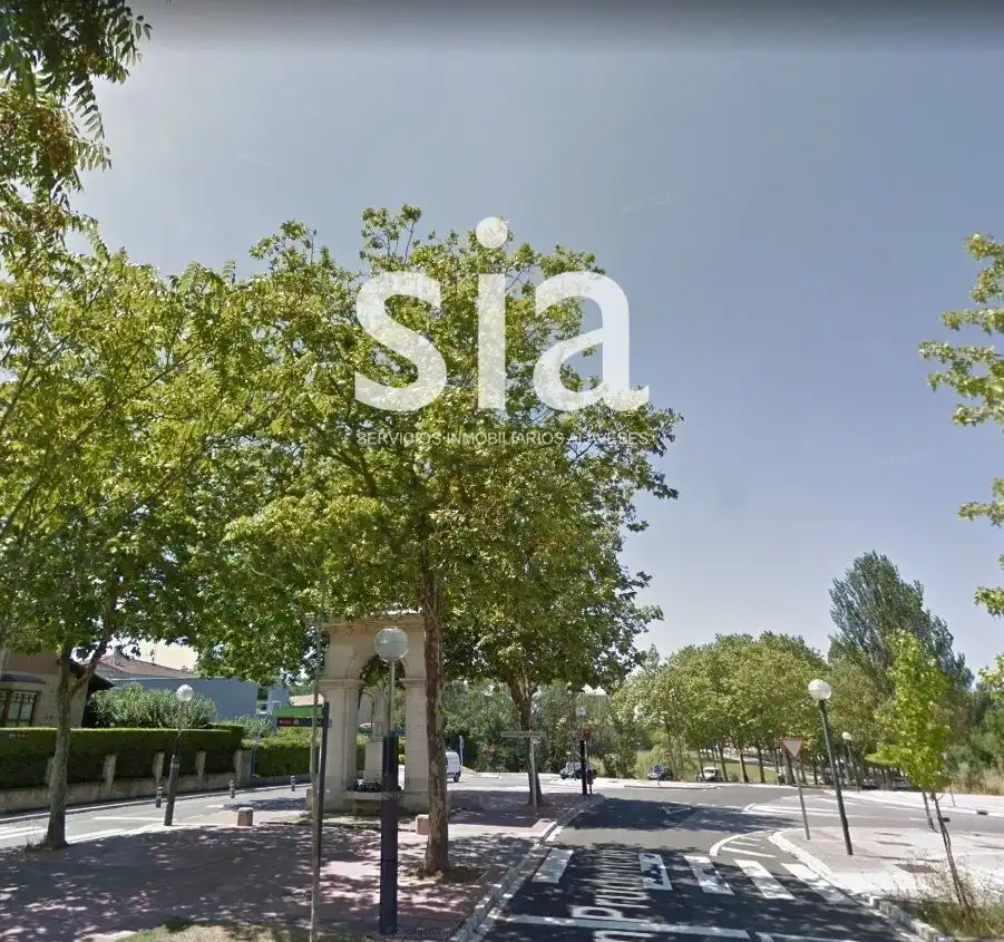 Vista exterior de Casa o xalet en venda en Vitoria - Gasteiz amb Calefacció, Jardí privat i Terrassa