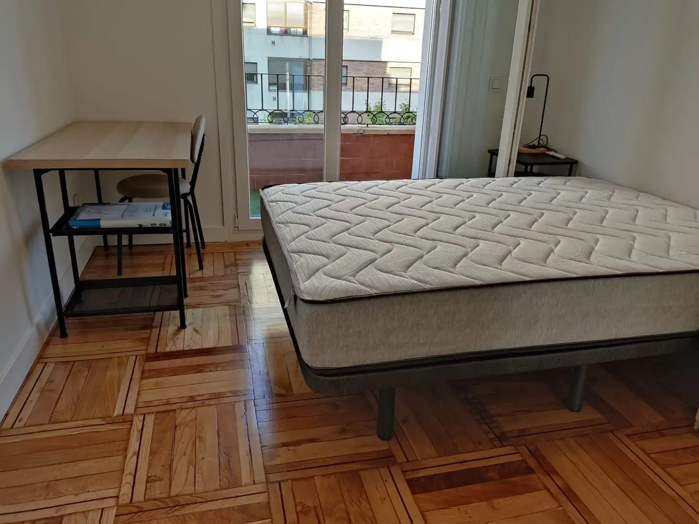 Bedroom of Flat for share in Madrid  with Heating, Furnished and Oven