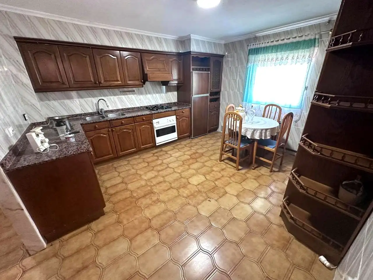 Cocina de Casa o chalet en venta en Castellón de la Plana / Castelló de la Plana con Aire acondicionado, Calefacción y Terraza