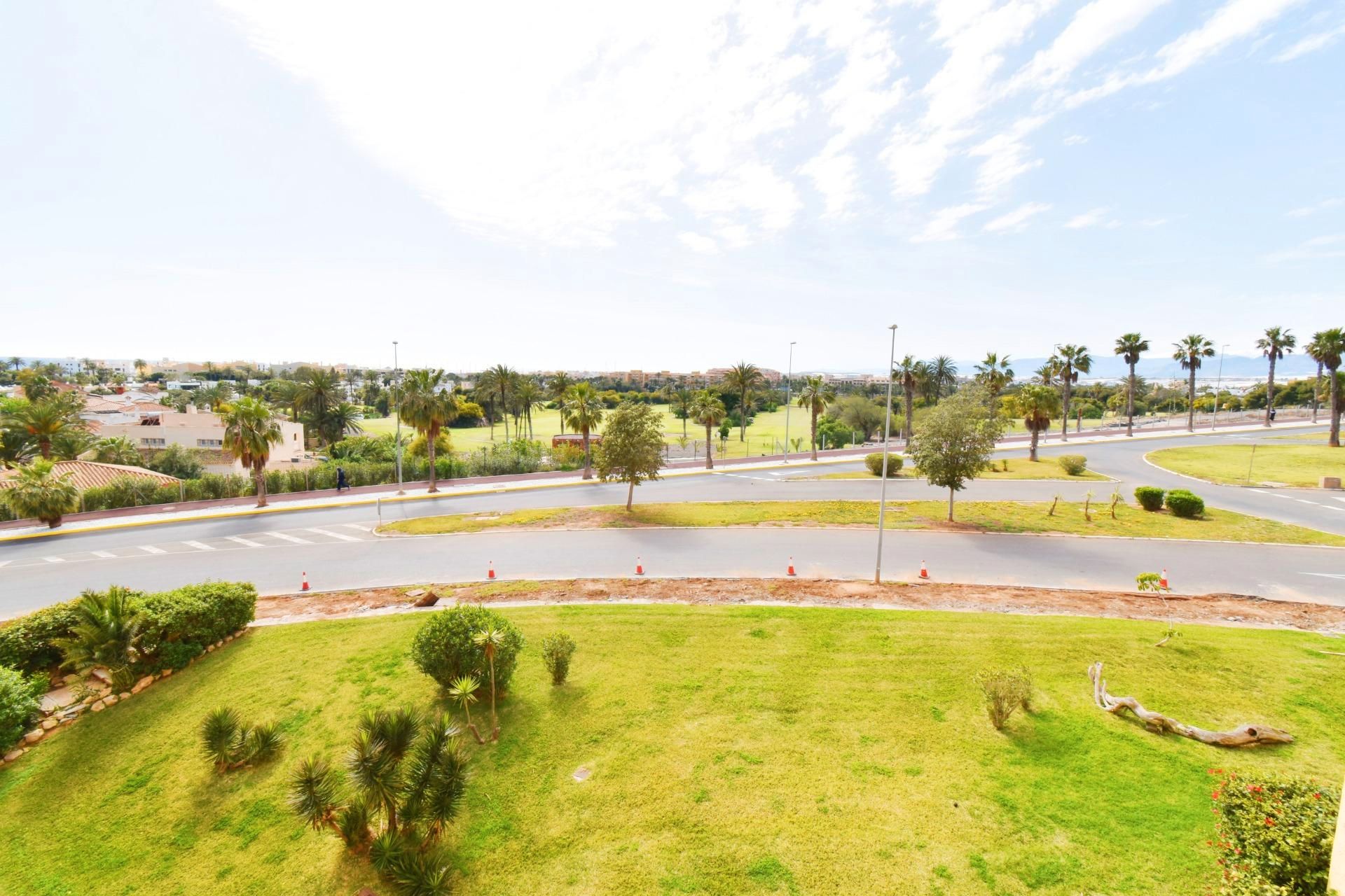 Vista exterior de Pis en venda en El Ejido amb Aire condicionat i Terrassa