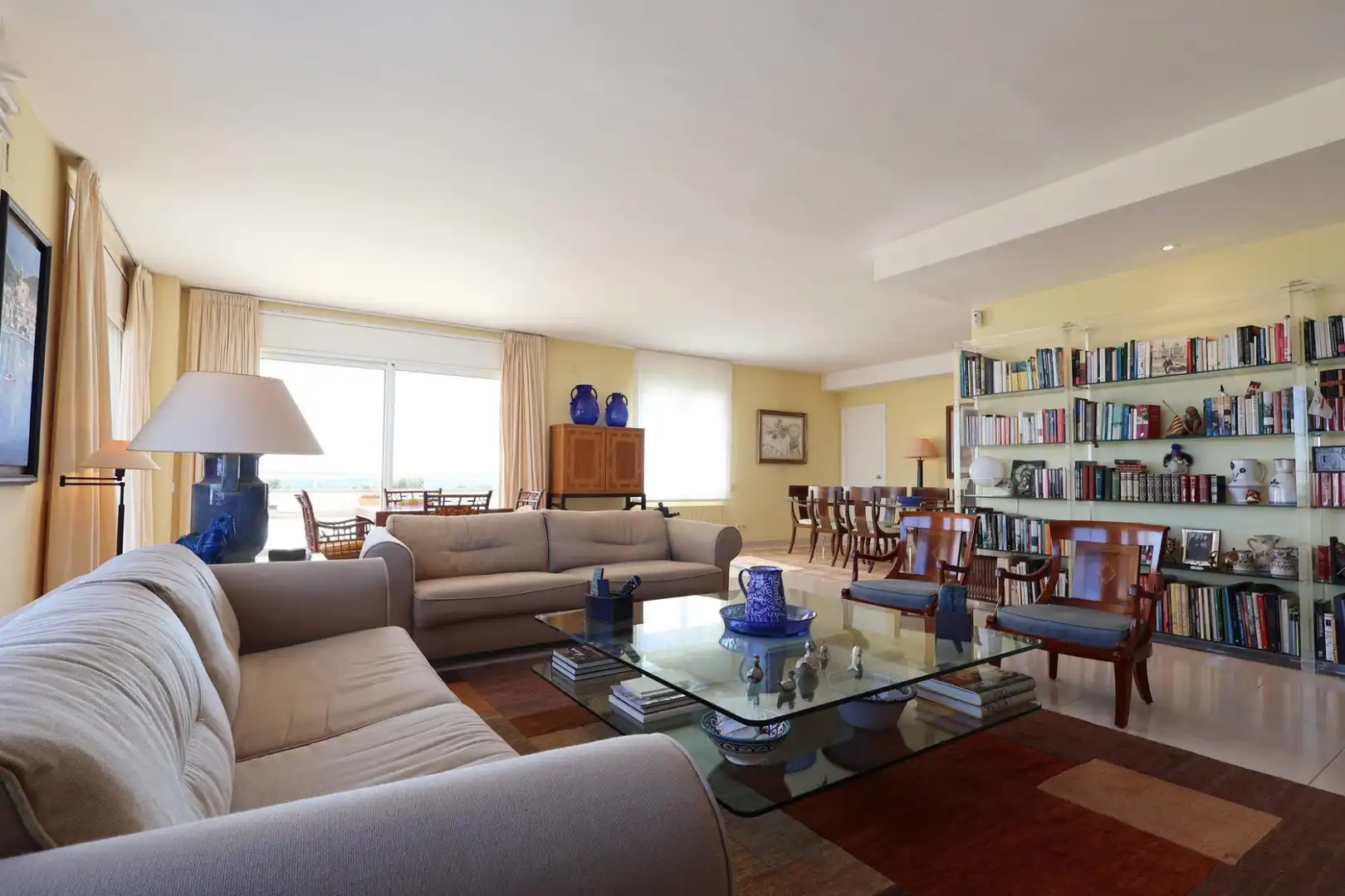 Sala de estar de Piso en venta en Sant Pere de Ribes con Calefacción, Terraza y Piscina comunitaria