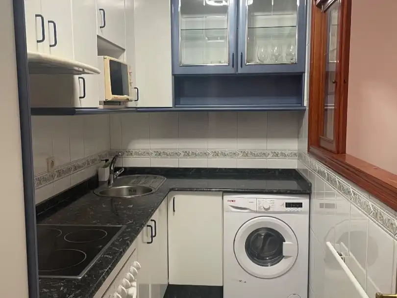 Cuina de Pis de lloguer en Ribadeo amb Calefacció, Parquet i Moblat
