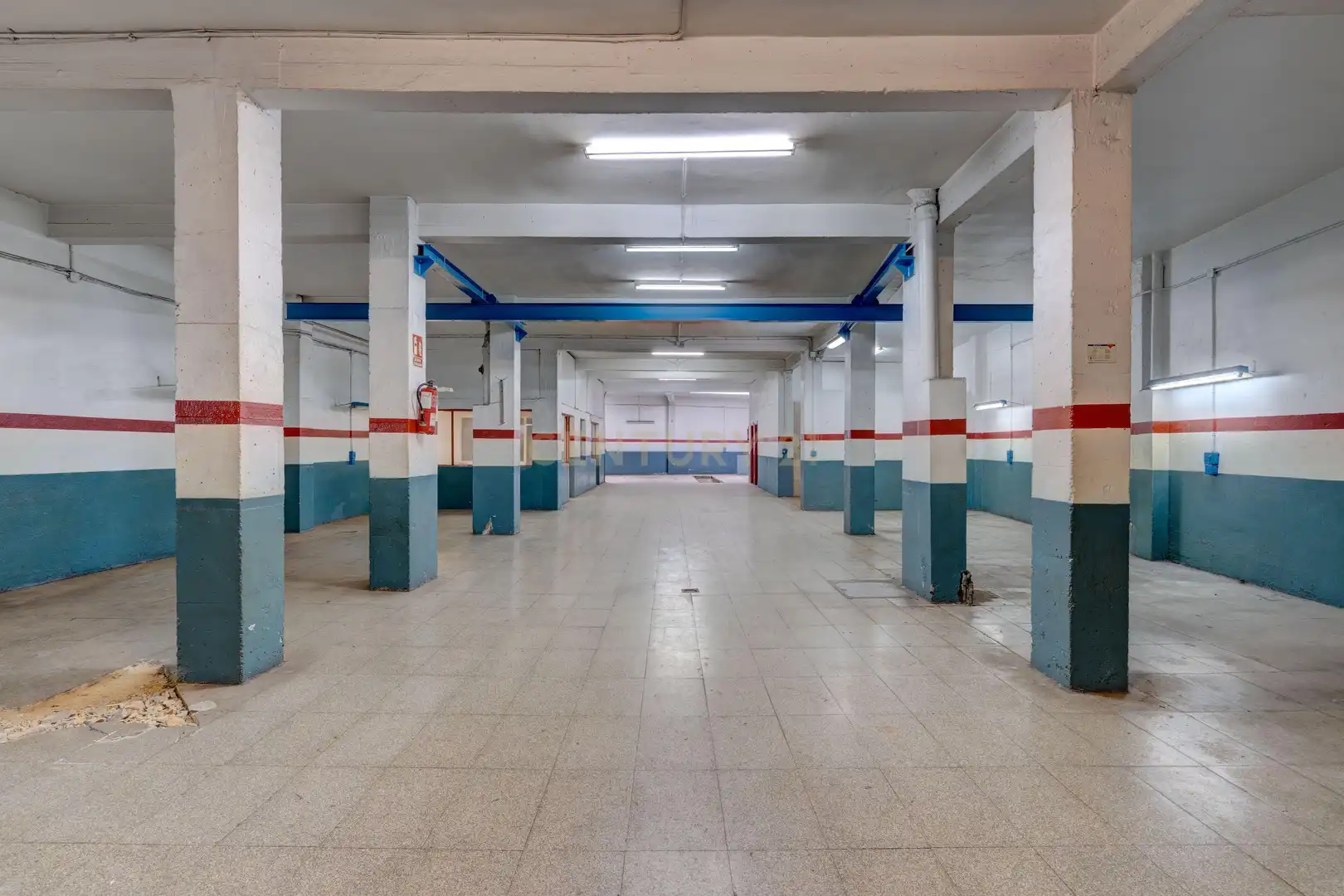 Aparcament de Local en venda en Vitoria - Gasteiz