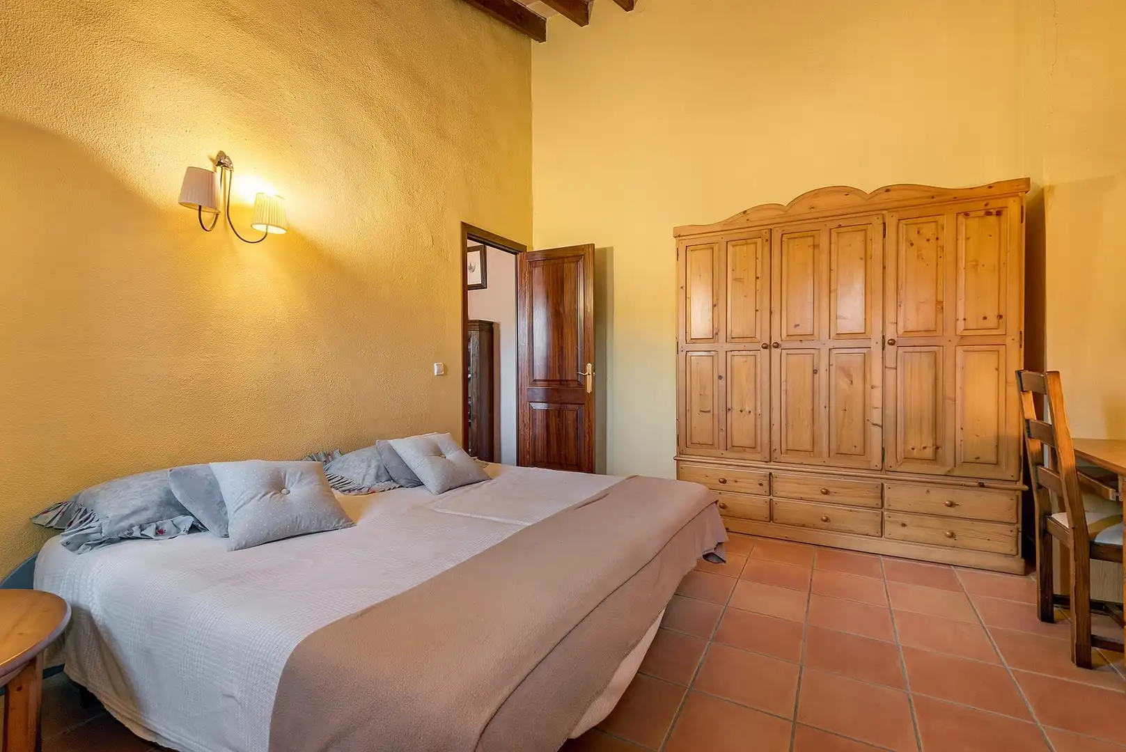 Habitación de Finca rústica en venta en  Palma de Mallorca con Calefacción, Jardín privado y Terraza