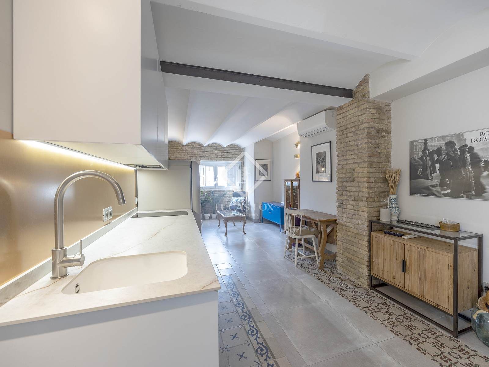 Kitchen of Flat to rent in  Valencia Capital  with Air Conditioner, Terrace and Furnished