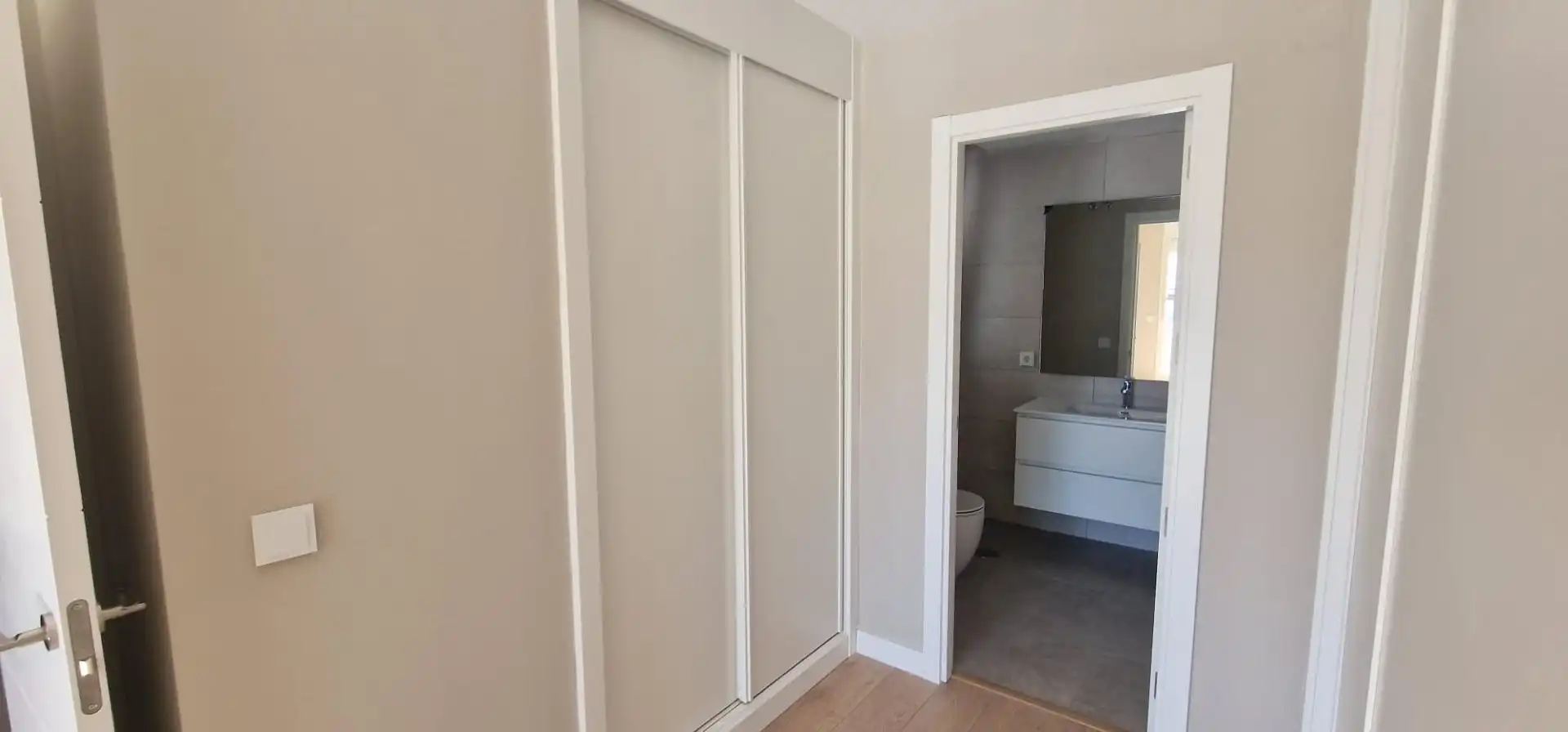 Schlafzimmer von Einfamilien-Reihenhaus zur Miete in Guillena mit Privatgarten, Balkon und Gemeinschaftspool