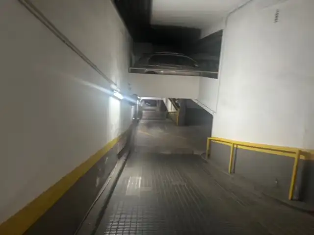 Parking de Garaje en venta en Barcelona con Alarma